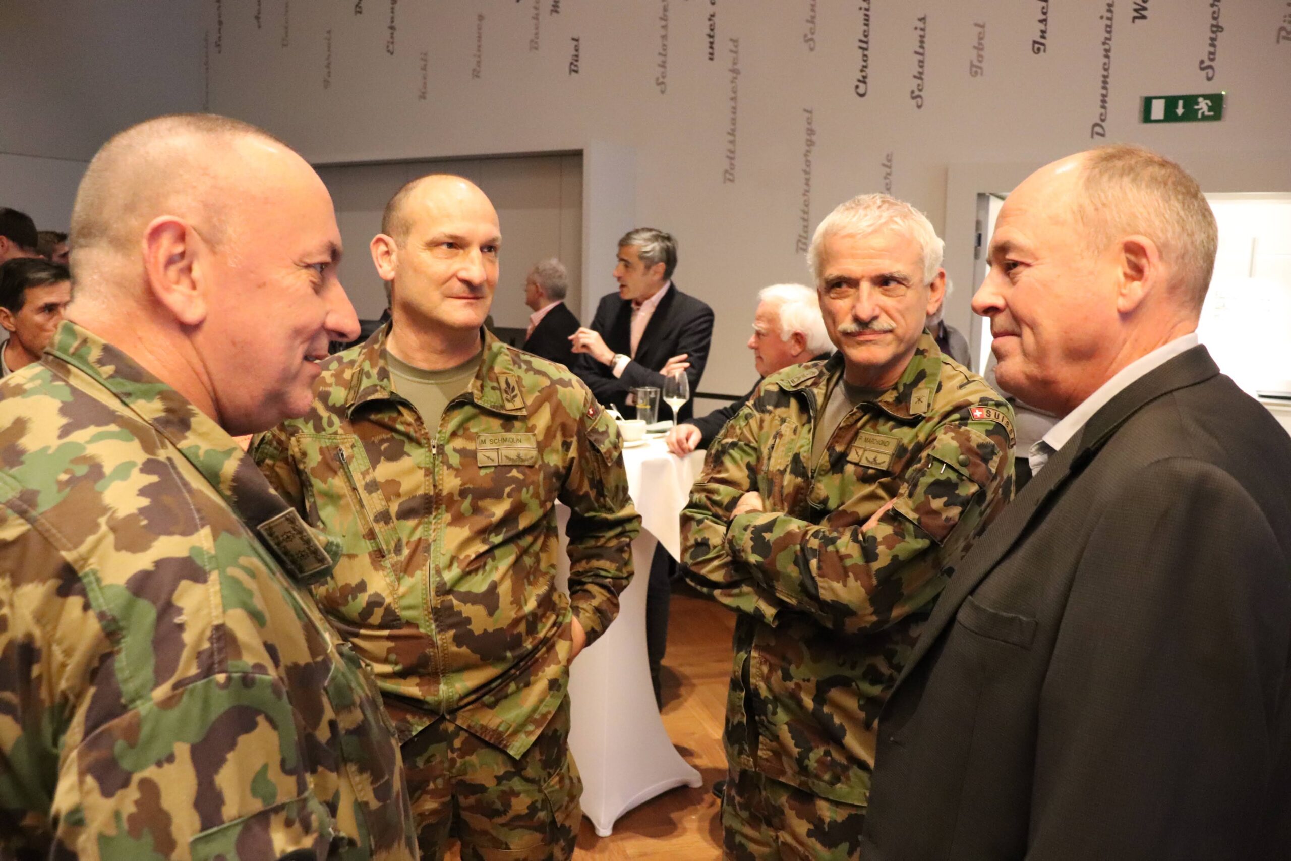 Zwei höhere Stabsoffiziere (HSO) der Armee in Weinfelden